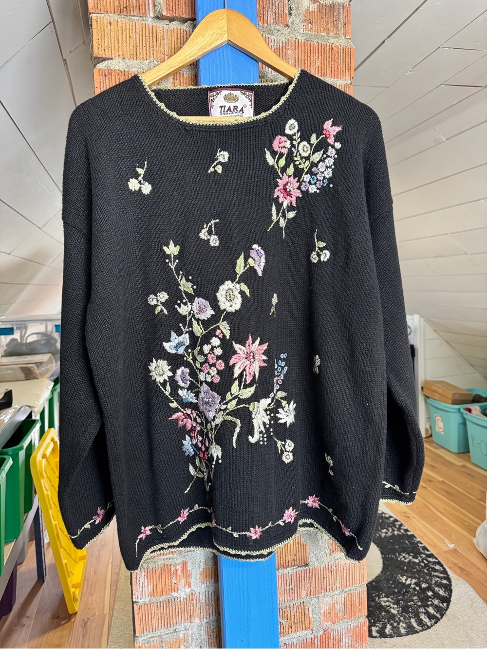 Tiara International Grannycore Sweater Floral Embroidery